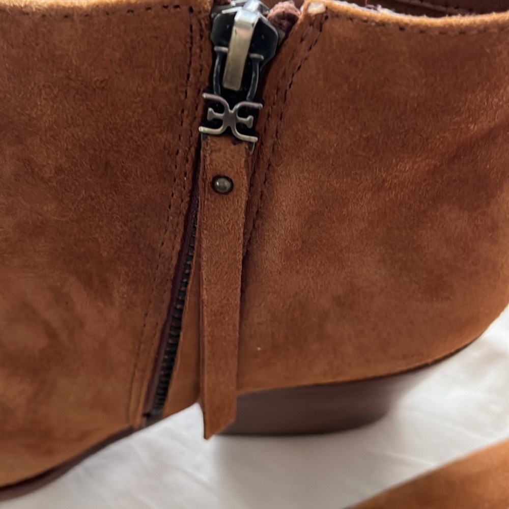 Rust suede booties - Picture 4 of 5